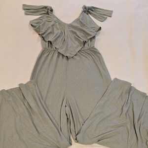 Elegant Women's Jumpsuit in Light Gray